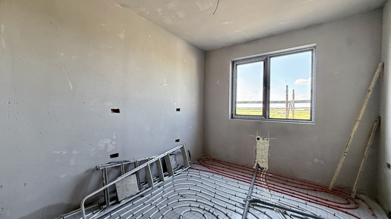 Duplex de vanzare, 4 camere despartit prin camera tehnica - Mosnita 10, foxfort.ro
