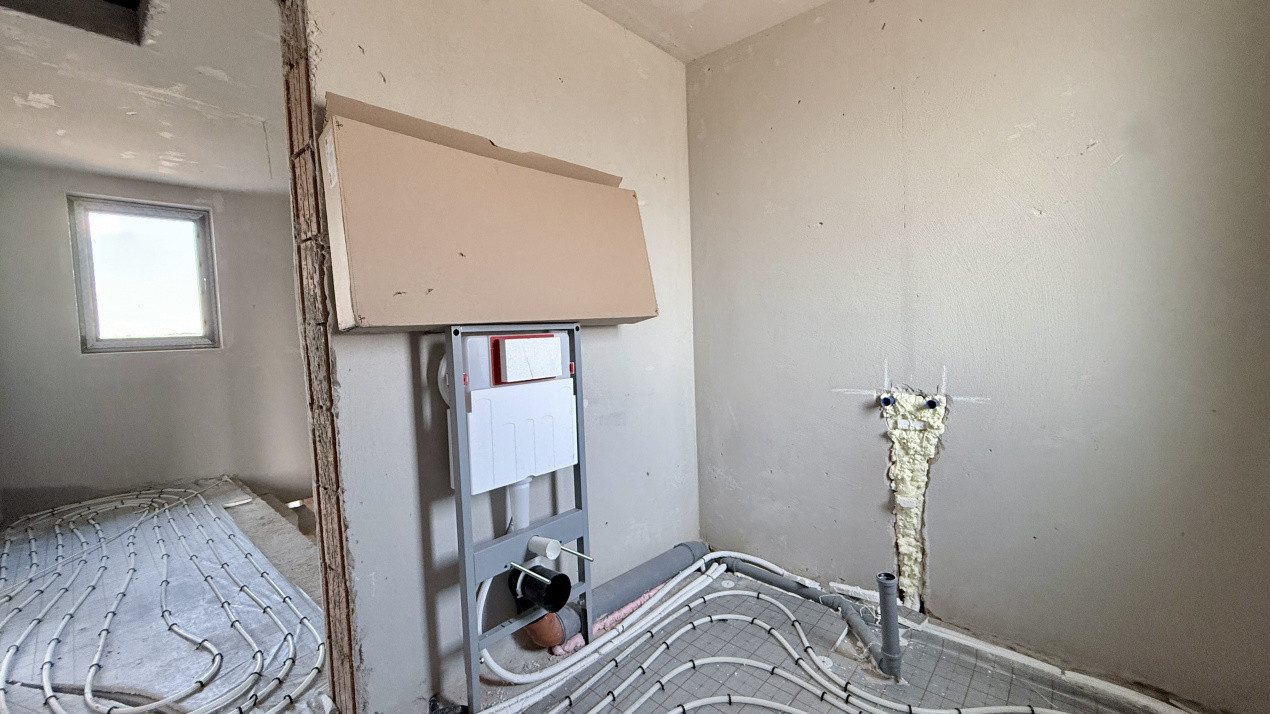 Duplex de vanzare, 4 camere despartit prin camera tehnica - Mosnita 19, foxfort.ro