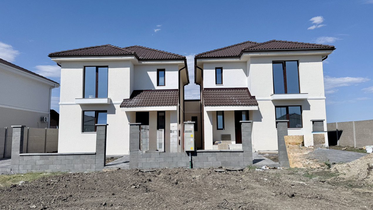 Duplex de vanzare, 4 camere despartit prin camera tehnica - Mosnita 1, foxfort.ro