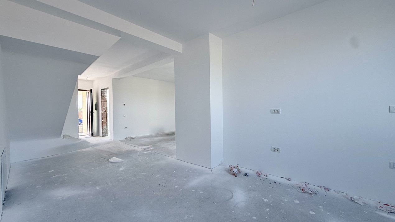 Duplex de vanzare, 4 camere despartit prin camera tehnica - Mosnita 9, foxfort.ro