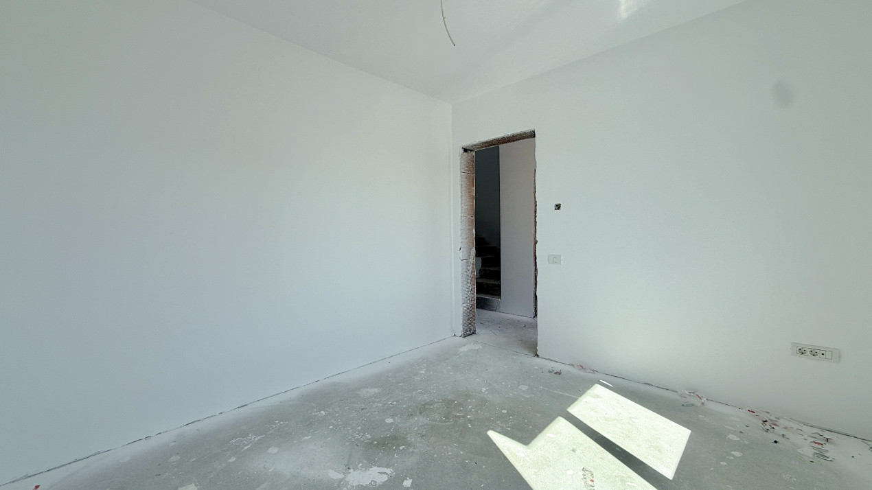 Duplex de vanzare, 4 camere despartit prin camera tehnica - Mosnita 11, foxfort.ro