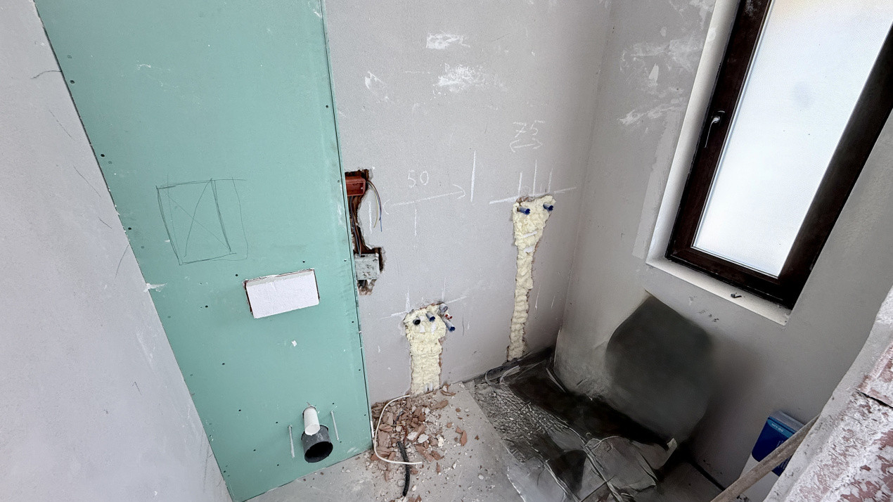 Duplex de vanzare, 4 camere despartit prin camera tehnica - Mosnita 17, foxfort.ro