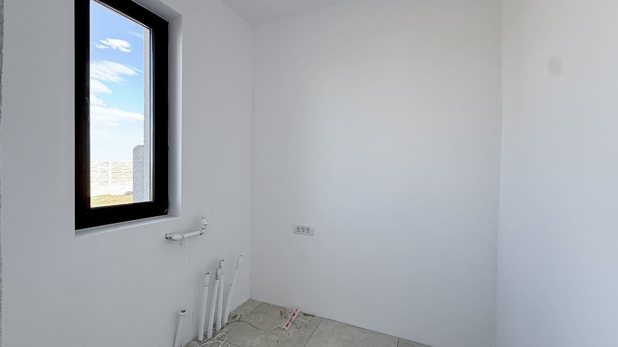 Duplex de vanzare, 4 camere despartit prin camera tehnica - Mosnita 18, foxfort.ro