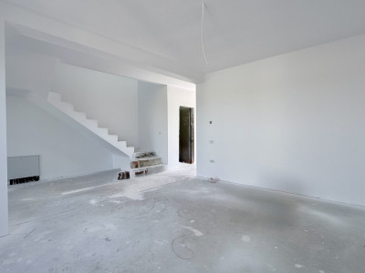 Duplex de vanzare, 4 camere despartit prin camera tehnica - Mosnita imagine mica 7, foxfort.ro