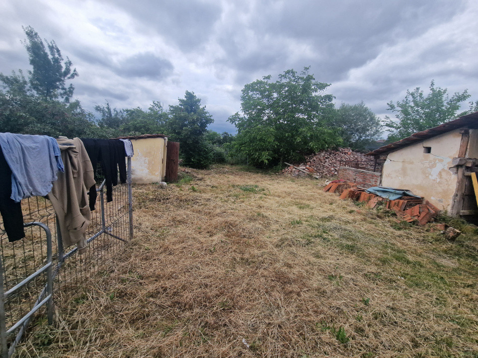 Teren intravilan de 1438 mp de vanzare, in Recas 3, foxfort.ro
