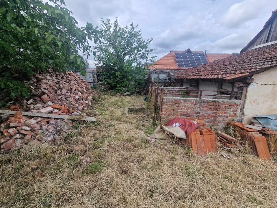 Teren intravilan de 1438 mp de vanzare, in Recas 4, foxfort.ro