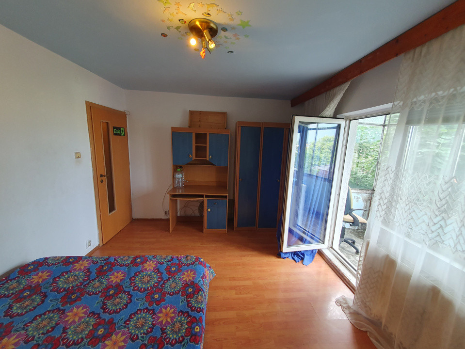 Apartament 2 camere decomandat, etaj 3/4 - zona Steaua 4, foxfort.ro