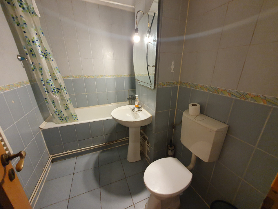 Apartament 2 camere decomandat, etaj 3/4 - zona Steaua 7, foxfort.ro