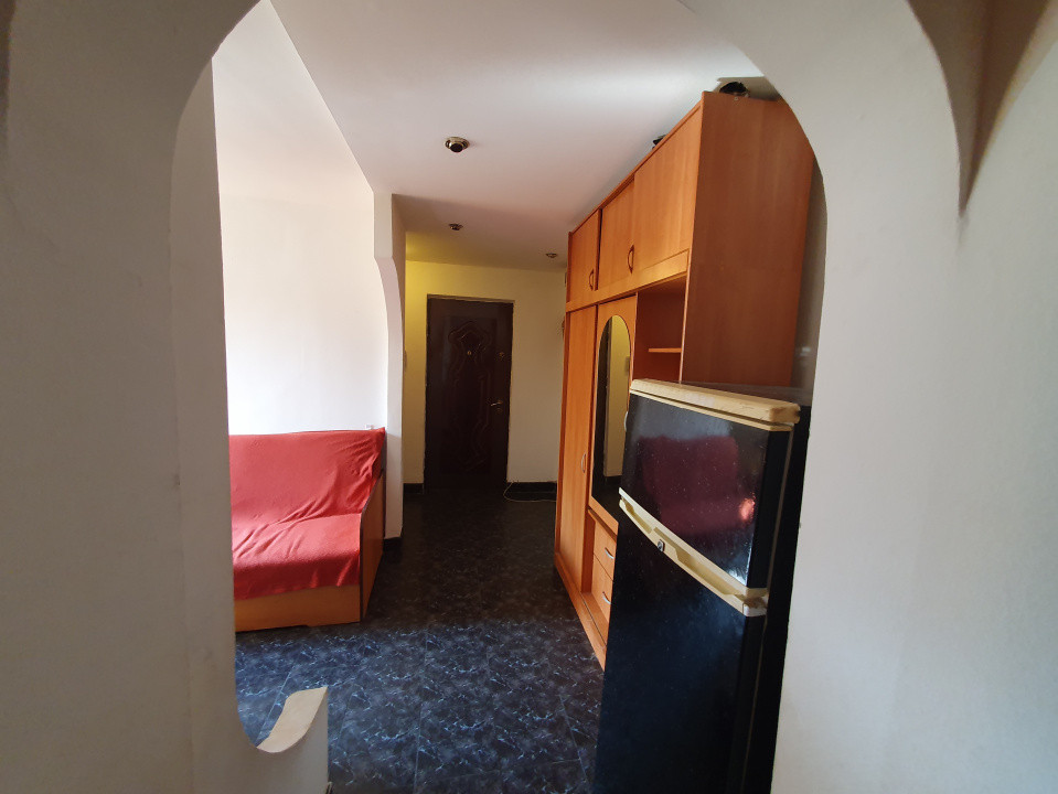 Apartament 2 camere decomandat, etaj 3/4 - zona Steaua 13, foxfort.ro