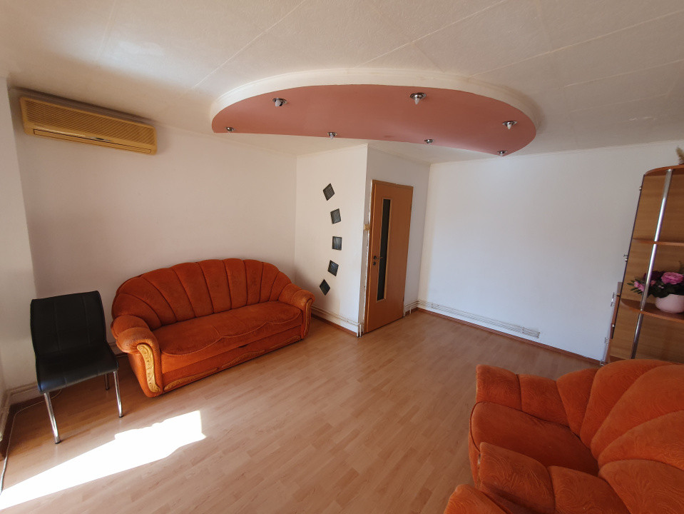 Apartament 2 camere decomandat, etaj 3/4 - zona Steaua 15, foxfort.ro