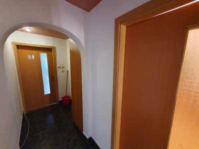 Apartament 2 camere decomandat, etaj 3/4 - zona Steaua imagine mica 16, foxfort.ro