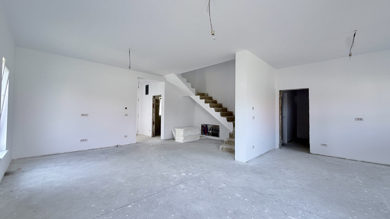 Duplex de vanzare, 5 camere despartit prin garaj - Mosnita Veche 3, foxfort.ro