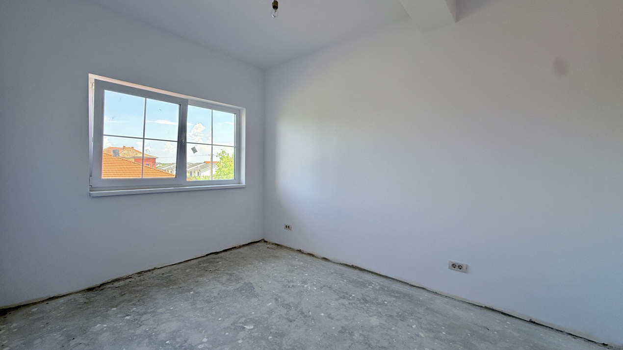 Duplex de vanzare, 5 camere despartit prin garaj - Mosnita Veche 11, foxfort.ro