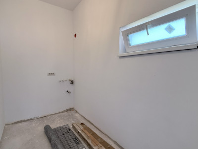 Duplex de vanzare, 5 camere despartit prin garaj - Mosnita Veche imagine mica 6, foxfort.ro
