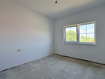 Duplex de vanzare, 5 camere despartit prin garaj - Mosnita Veche imagine mica 13, foxfort.ro