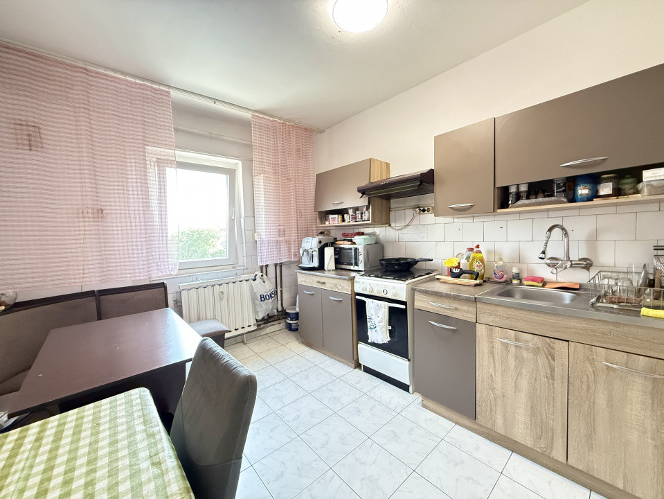 COMISION 0% - Apartament cu 4 camere, 79 mp utili, de vanzare in zona Lipovei 5, foxfort.ro