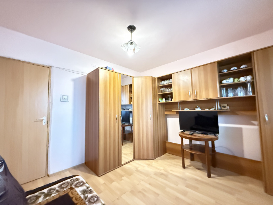 COMISION 0% - Apartament cu 4 camere, 79 mp utili, de vanzare in zona Lipovei 16, foxfort.ro