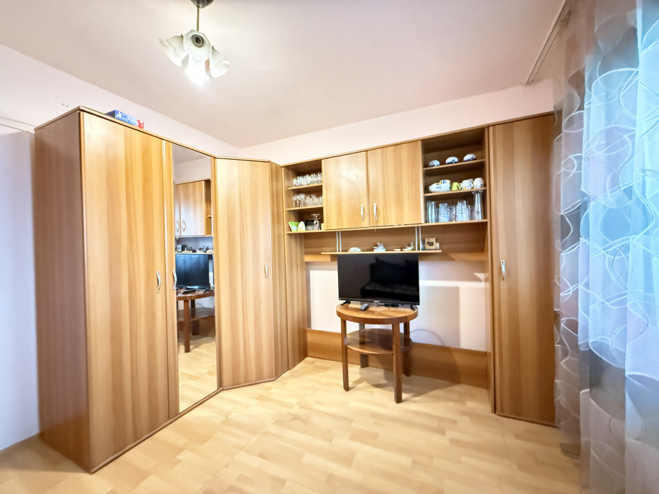 COMISION 0% - Apartament cu 4 camere, 79 mp utili, de vanzare in zona Lipovei 17, foxfort.ro