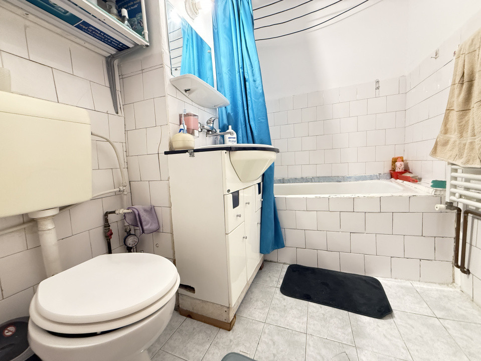 COMISION 0% - Apartament cu 4 camere, 79 mp utili, de vanzare in zona Lipovei 21, foxfort.ro