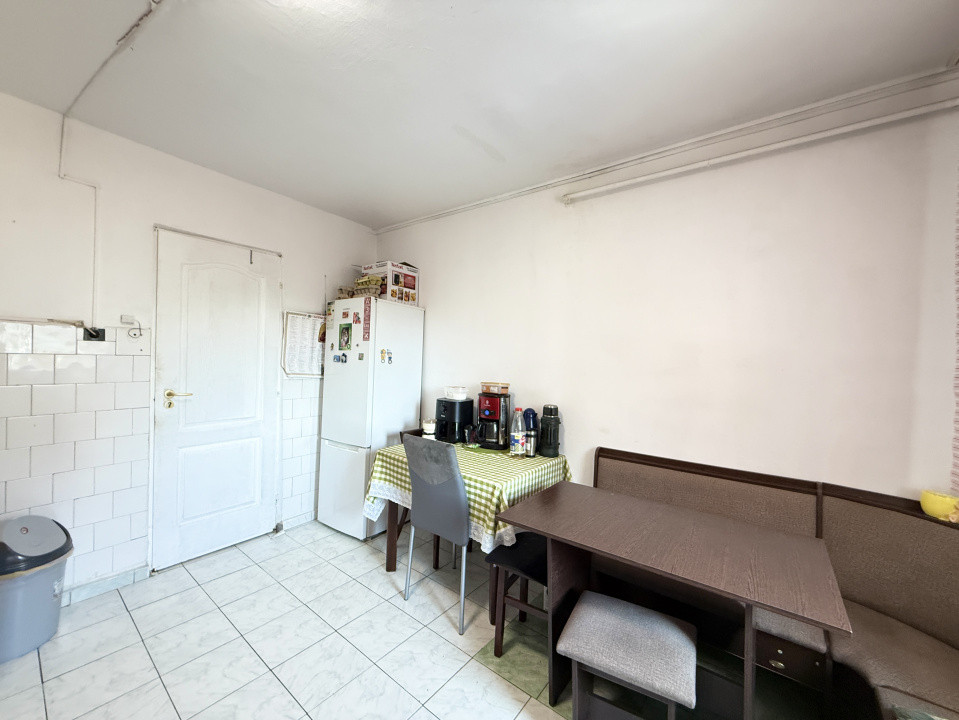 COMISION 0% - Apartament cu 4 camere, 79 mp utili, de vanzare in zona Lipovei 27, foxfort.ro