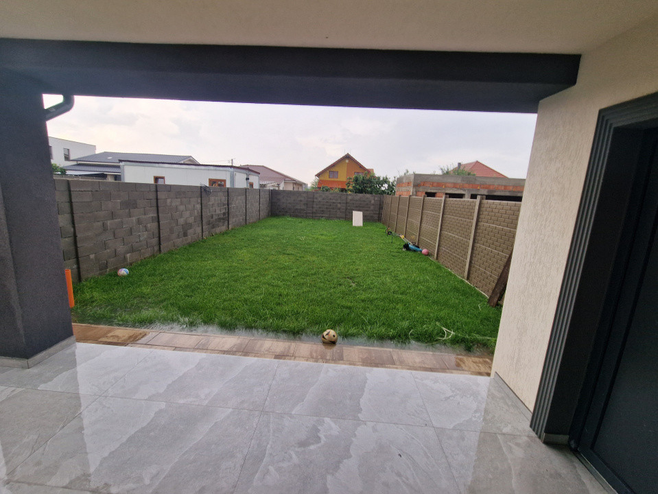 Duplex de vanzare, 4 camere, Mosnita Veche 11, foxfort.ro
