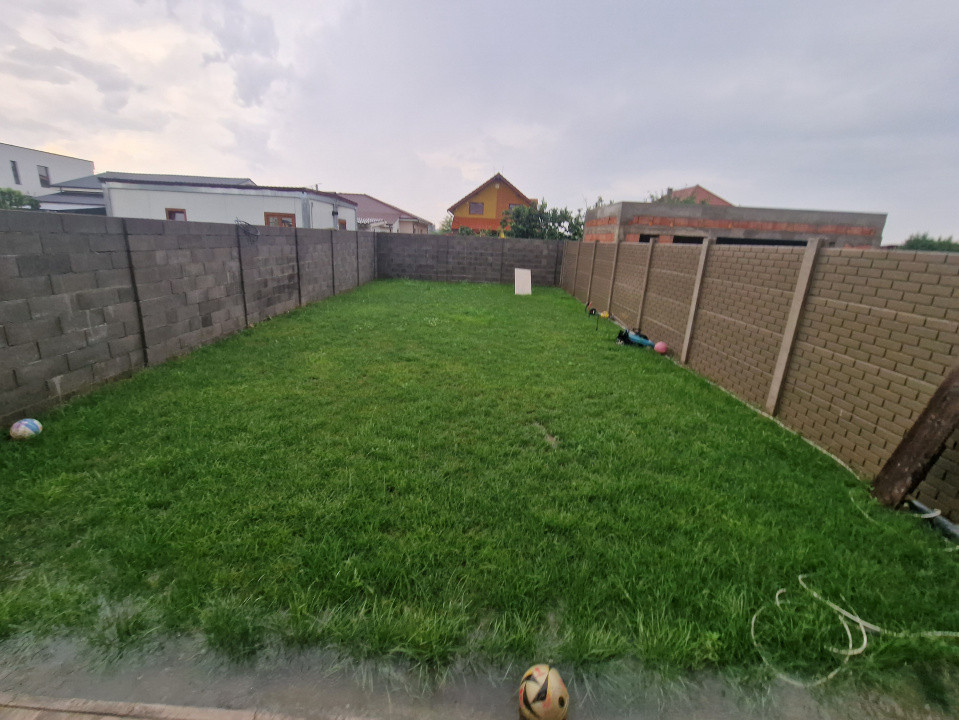 Duplex de vanzare, 4 camere, Mosnita Veche 13, foxfort.ro