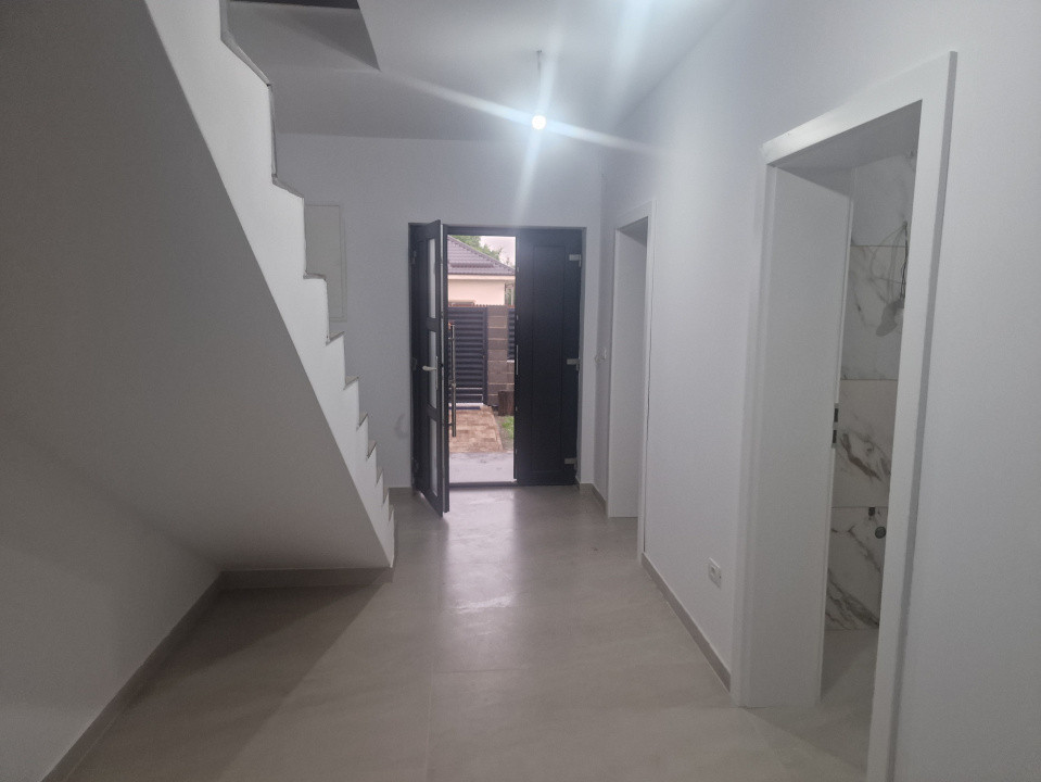 Duplex de vanzare, 4 camere, Mosnita Veche 14, foxfort.ro