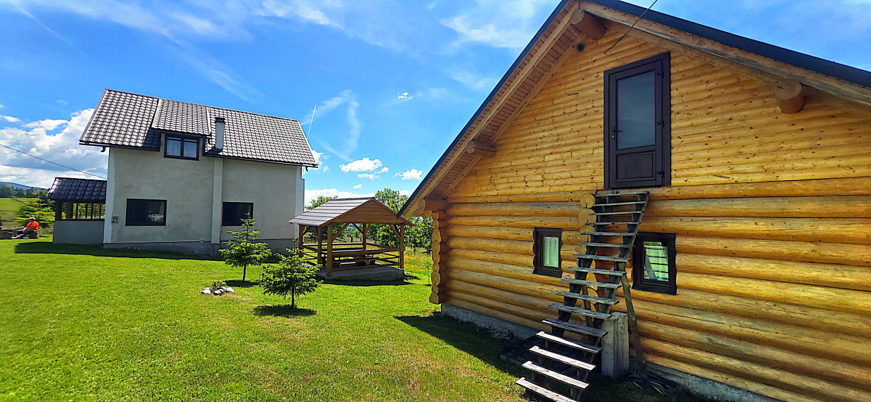 Cabana cu 7 camere de vanzare in Albac - V10073 11, foxfort.ro