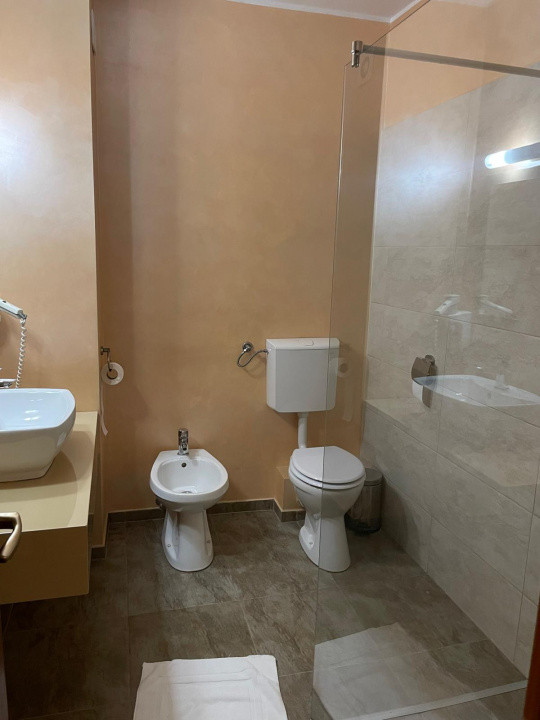 Vanzare Hotel 42, foxfort.ro