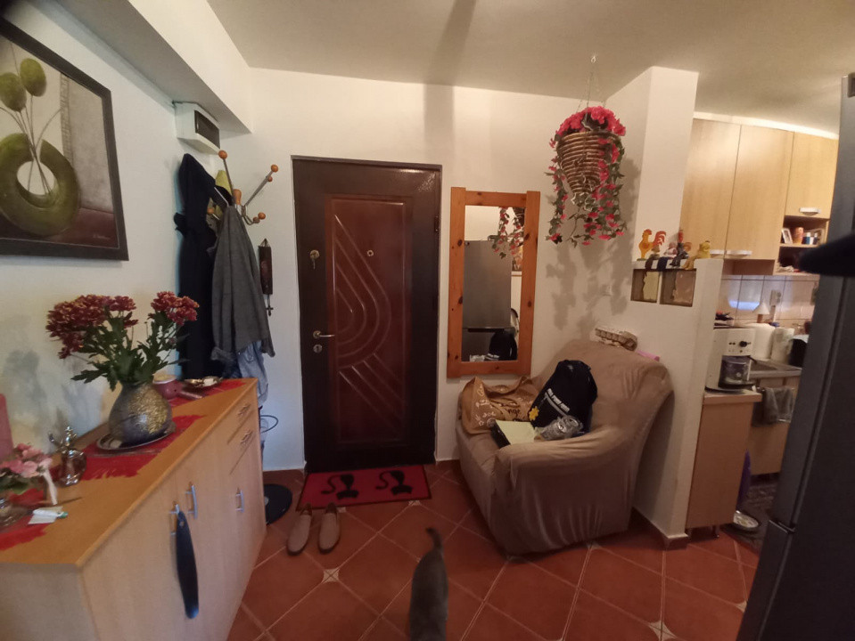 Apartament cu 2 camere | Centrala proprie | Zona Torontalului 8, foxfort.ro