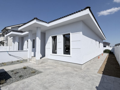 Duplex de vanzare, pe parter 3 camere -Drumul Boilor -Mosnita