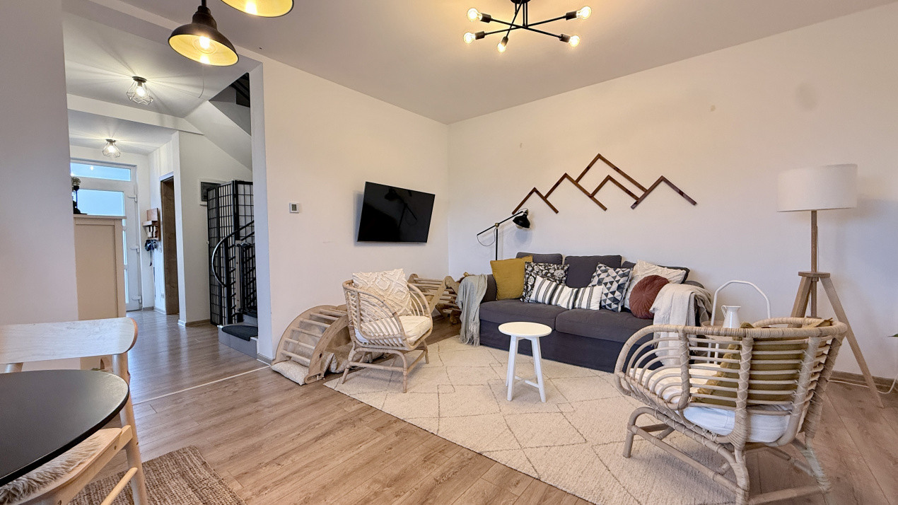 Duplex de vanzare, 4 camere obliata si utilat - Mosnita 2, foxfort.ro