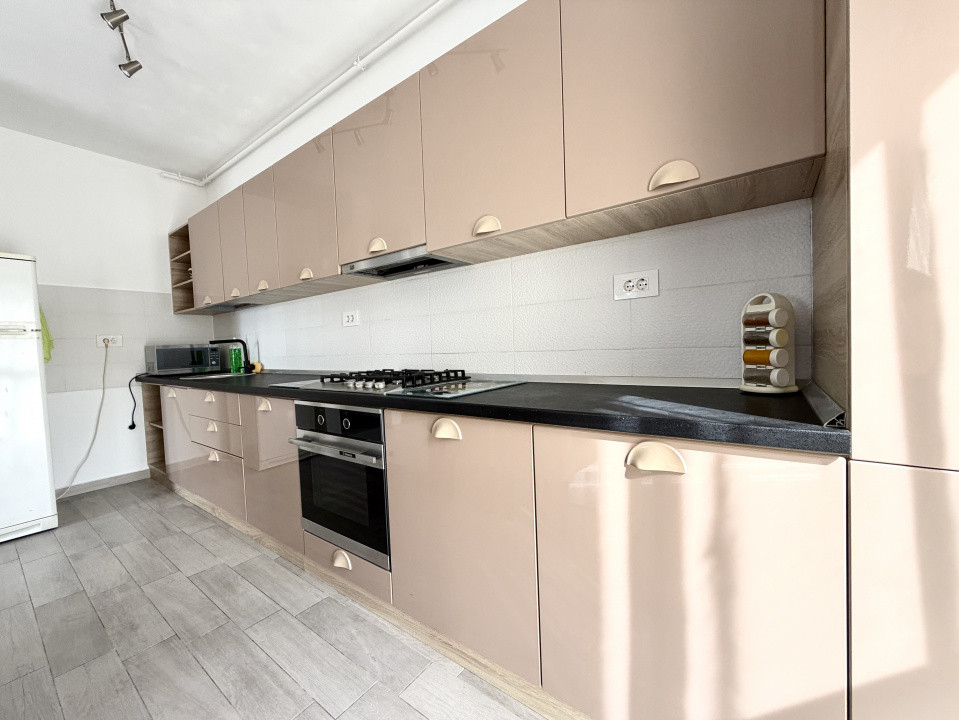 Apartament cu 2 camere de inchiriat, etaj 2, in zona Torontalului 6, foxfort.ro