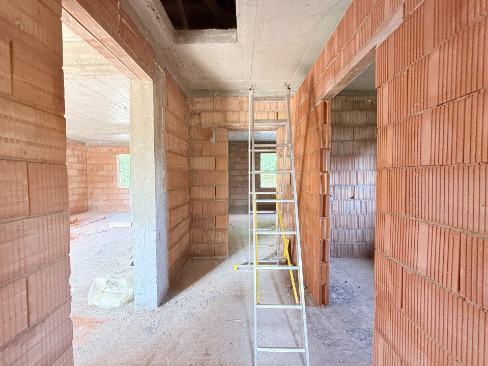 Casa individuala cu 3 camere si 656 mp teren, de vanzare in Sanmihaiu Roman 9, foxfort.ro