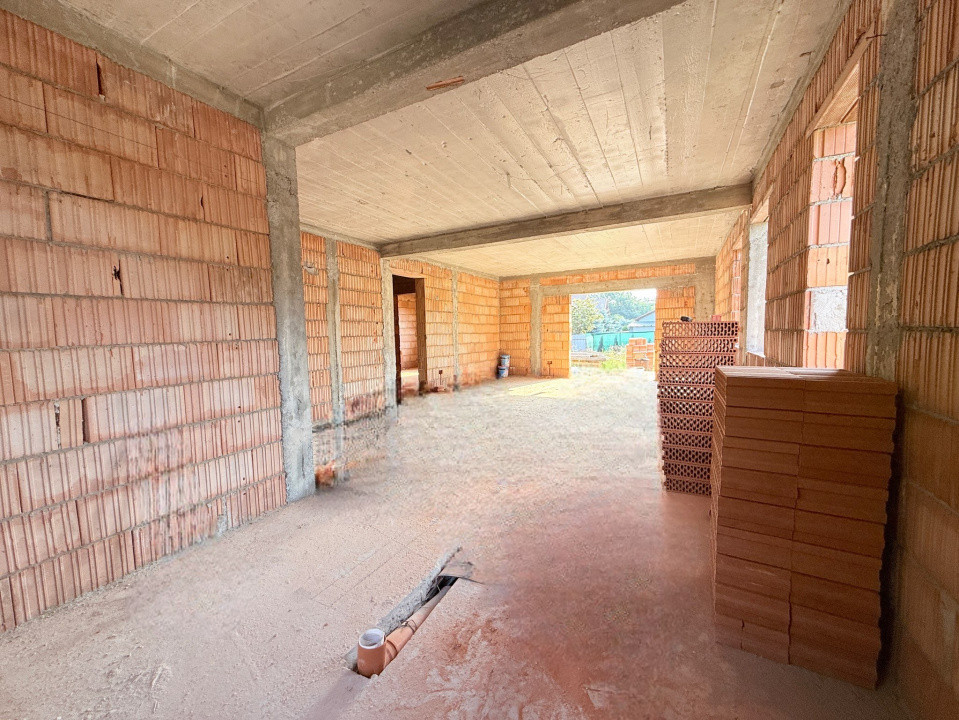 Casa individuala cu 3 camere si 656 mp teren, de vanzare in Sanmihaiu Roman 11, foxfort.ro