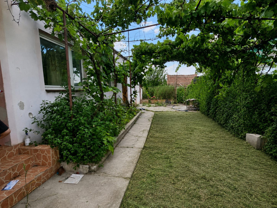 Casa individuala 5 camere de vanzare, zona centrala Sagu, Arad 2, foxfort.ro