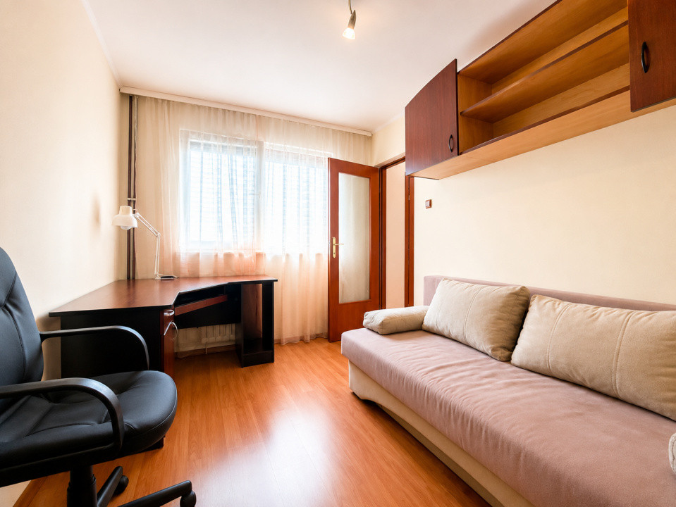 Apartament 3 camere semidecomandat, Aurel Vlaicu-Arad 8, foxfort.ro