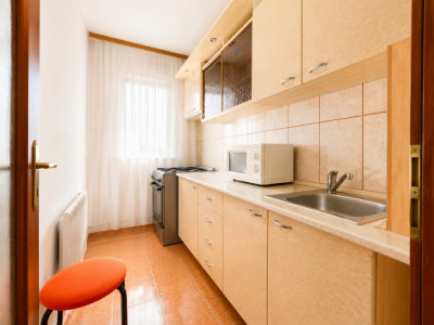 Apartament 3 camere semidecomandat, Aurel Vlaicu-Arad imagine mica 4, foxfort.ro