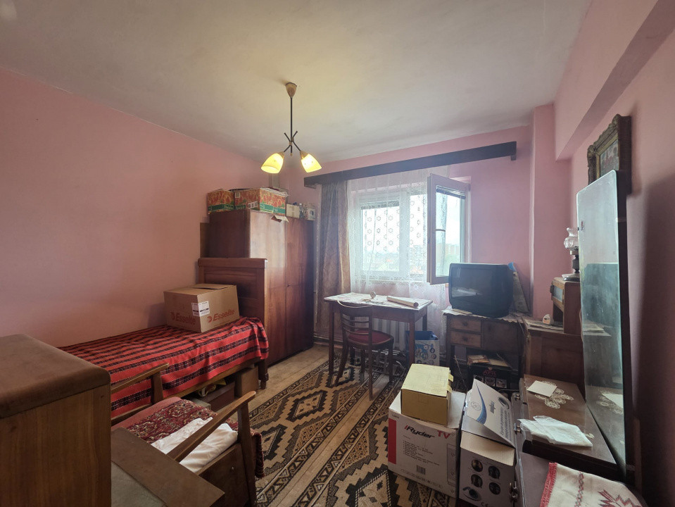 Apartament cu 4 camere, etaj 5/8, zona Micalaca  4, foxfort.ro