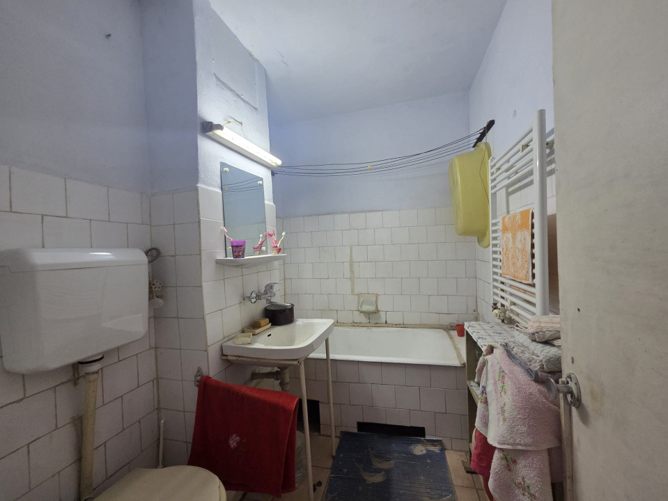 Apartament cu 4 camere, etaj 5/8, zona Micalaca  8, foxfort.ro