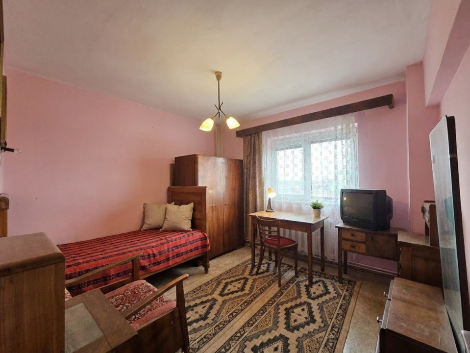 Apartament cu 4 camere, etaj 5/8, zona Micalaca  4, foxfort.ro