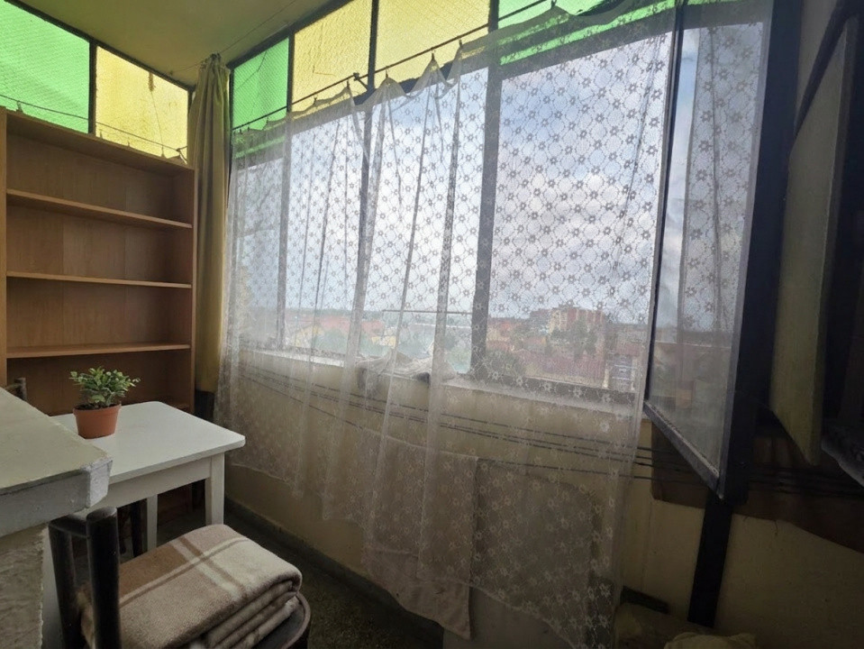 Apartament cu 4 camere, etaj 5/8, zona Micalaca  10, foxfort.ro