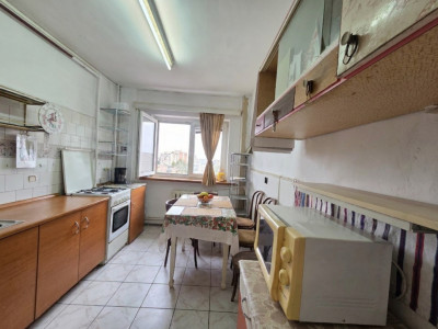 Apartament cu 4 camere, etaj 5/8, zona Micalaca imagine mica 2, foxfort.ro