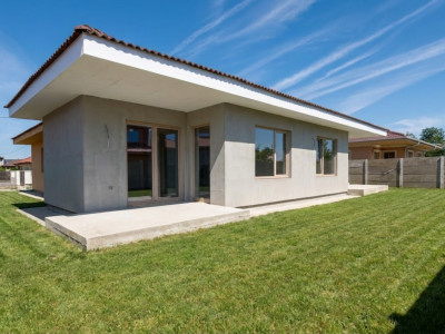 Duplex cu 3 camere si teren de 322 mp, toate utilitatile zona Mosnita Noua