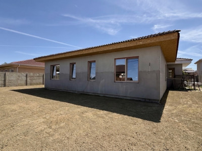 Duplex cu 3 camere si teren de 322 mp, toate utilitatile zona Mosnita Noua imagine mica 2, foxfort.ro