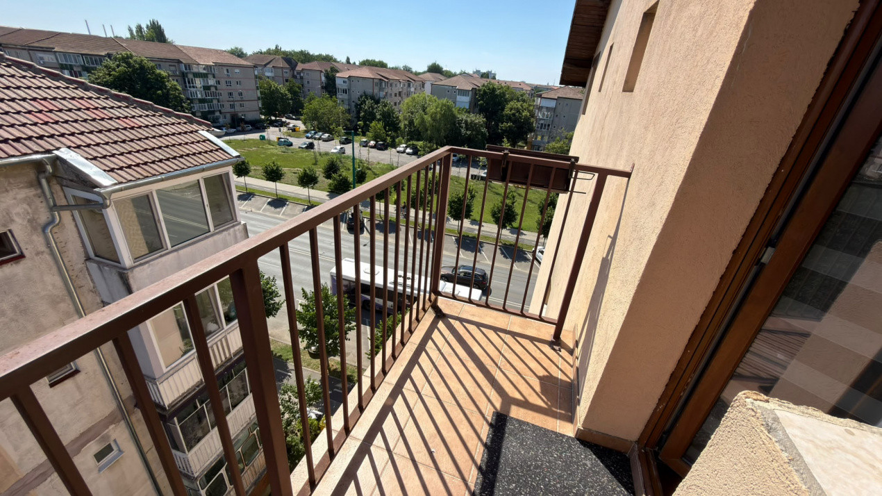 Apartament 3 Camere Decomandat | Zona Soarelui 13, foxfort.ro
