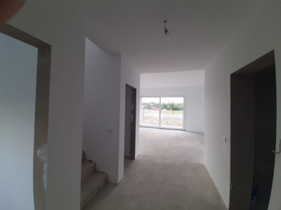 Casa cu 5 camere de vanzare in Dumbravita imagine mica 4, foxfort.ro