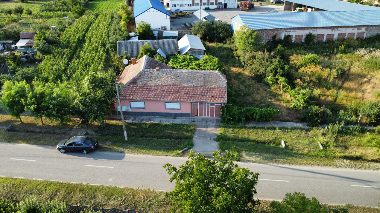 Casa individuala cu 3 camere, 130 mp utili, teren 1238 mp, in Livezile Timis 1, foxfort.ro