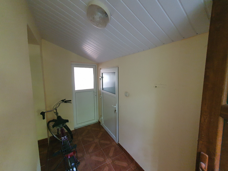 Casa individuala cu 3 camere, 130 mp utili, teren 1238 mp, in Livezile Timis 15, foxfort.ro