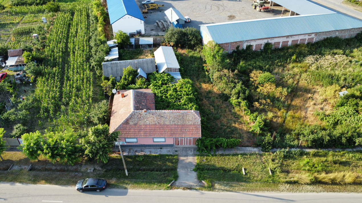 Casa individuala cu 3 camere, 130 mp utili, teren 1238 mp, in Livezile Timis 29, foxfort.ro